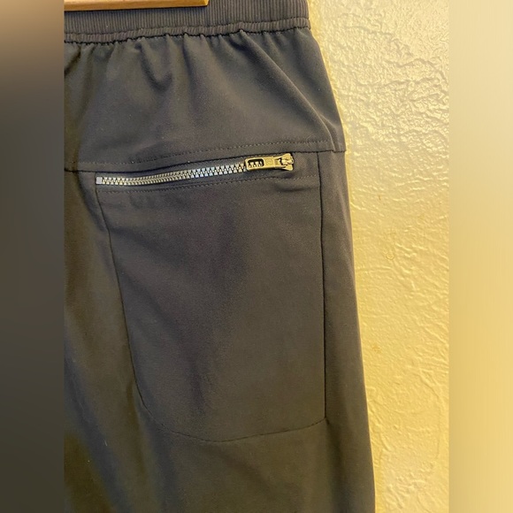 Lululemon sweatpants - Picture 5 of 8